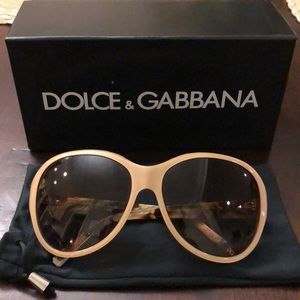 🖤💛Dolce and Gabbana 🕶